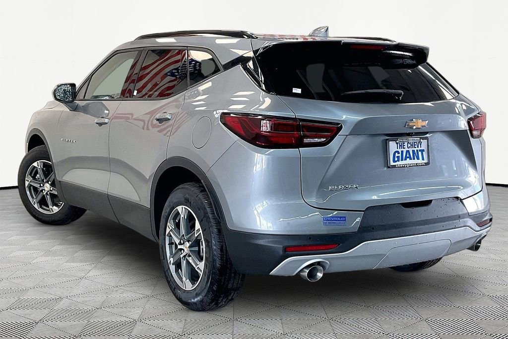 New 2026 Chevrolet Blazer LT w/ Convenience Package FWD image 3