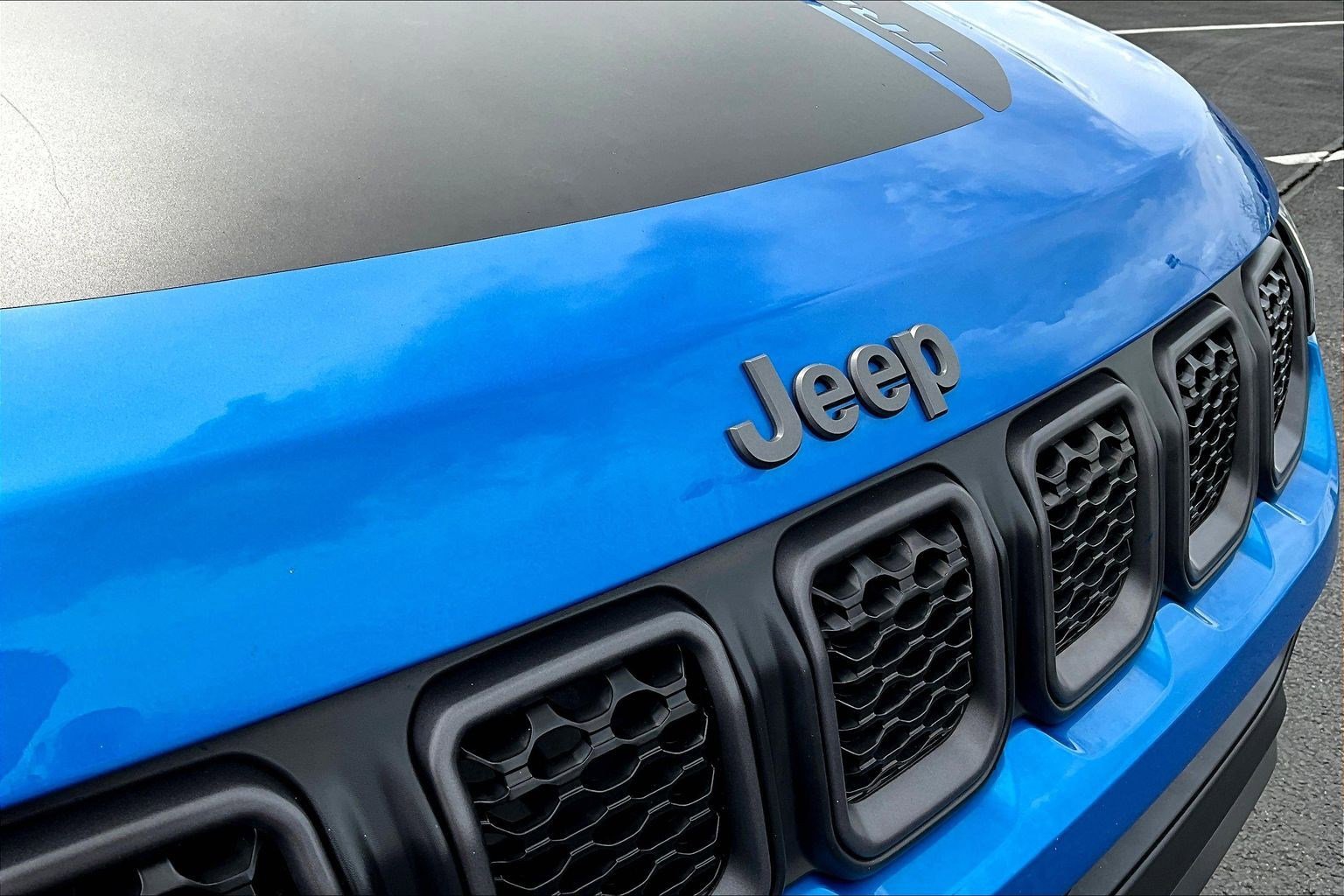 Used 2023 Jeep Compass Trailhawk w/ Trailhawk Convenience Group image 33