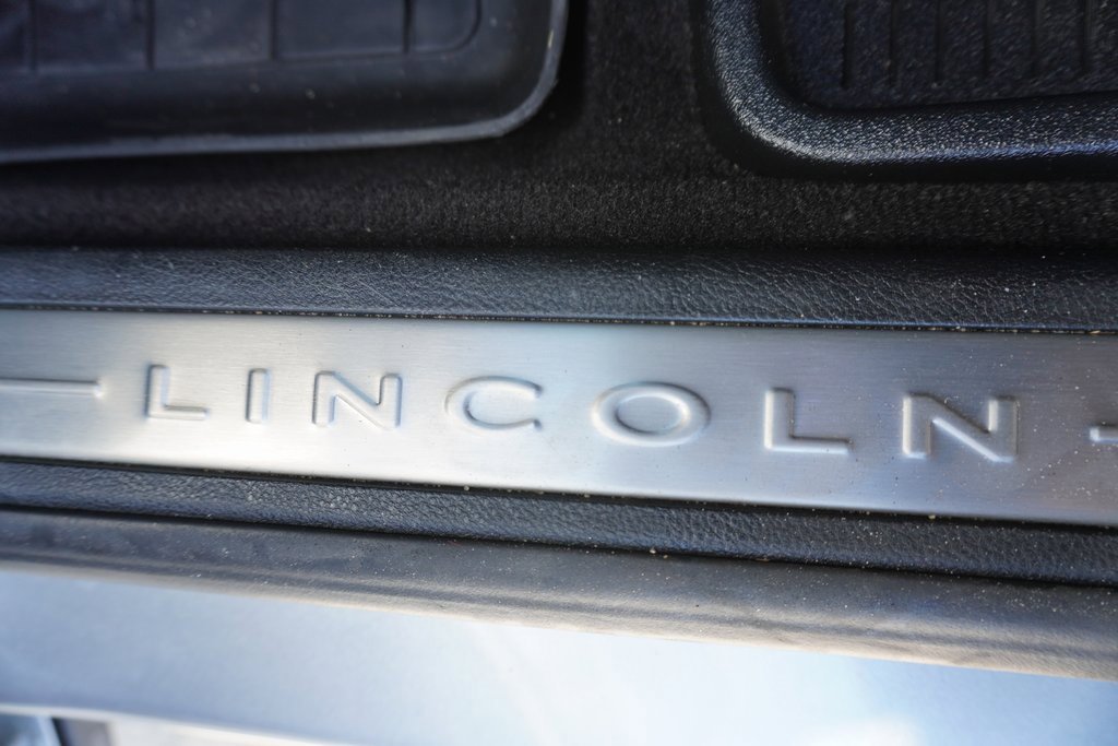 Used 2021 Lincoln Nautilus FWD w/ Equipment Group 101A image 31