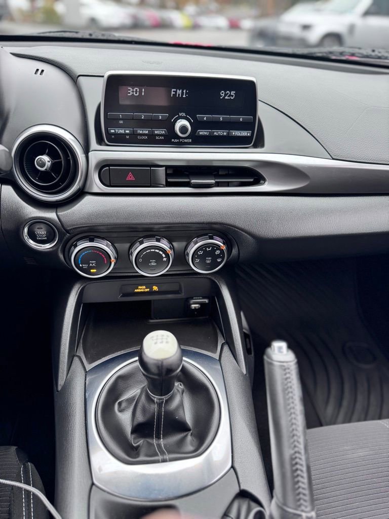 Used 2018 FIAT 124 Spider Classica image 12