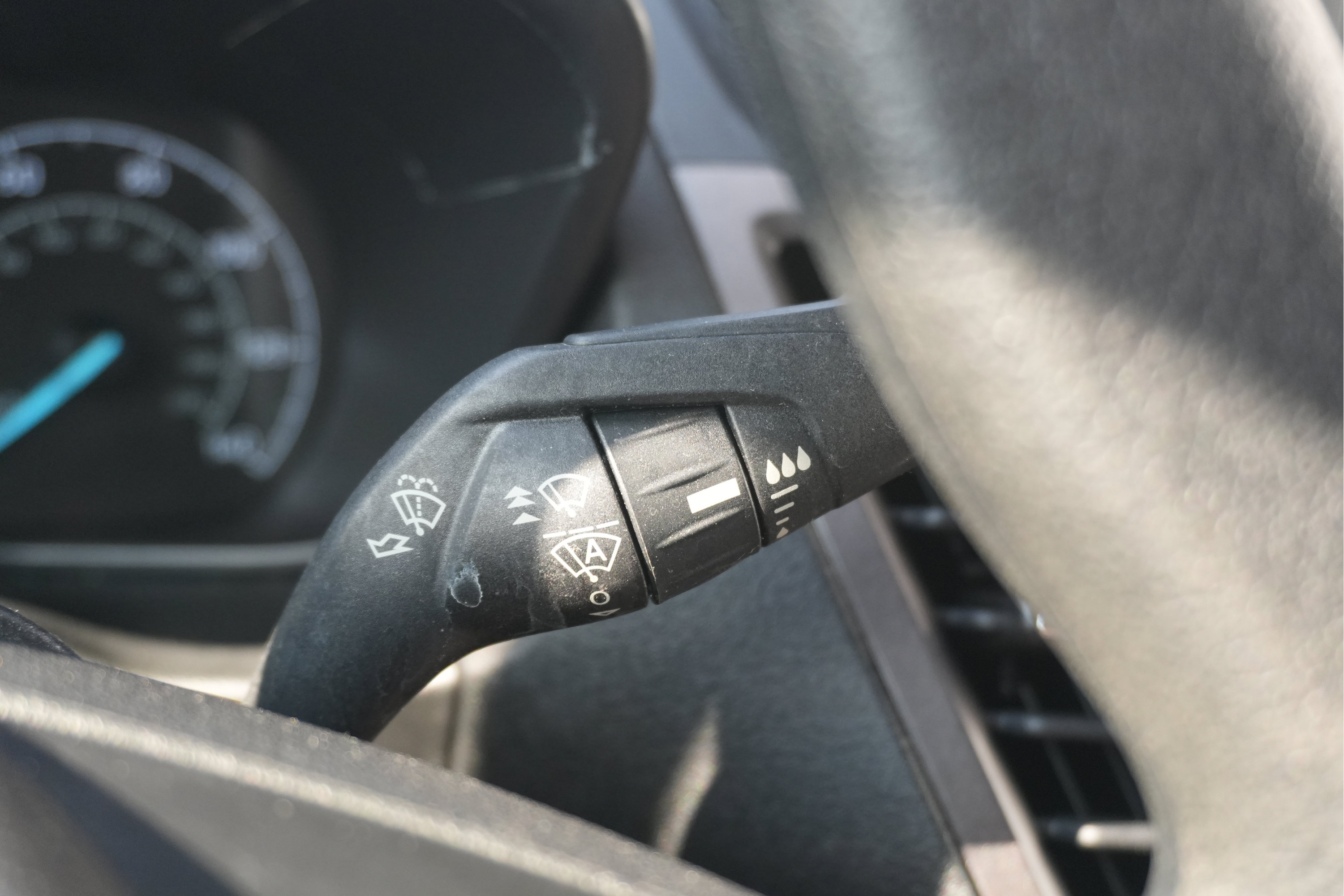 Used 2022 Ford Transit Connect XL FWD image 32