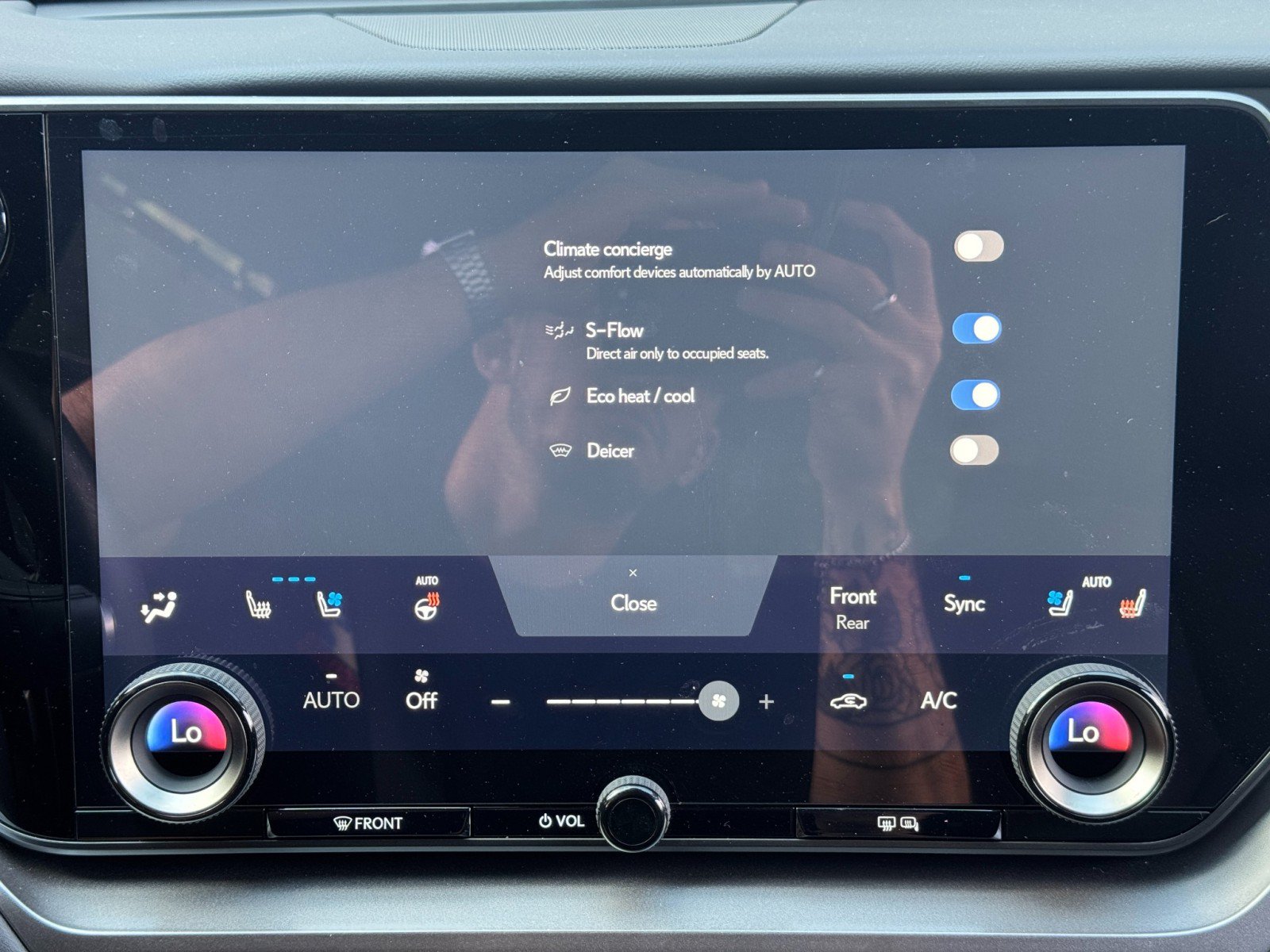 Used 2025 Lexus TX 550h AWD Plug-In Hybrid w/ Technology Package image 25