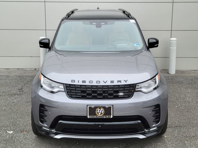 Used 2025 Land Rover Discovery Dynamic SE image 8