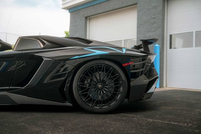 Used 2017 Lamborghini Aventador LP 750-4 Superveloce AWD/4WD image 35