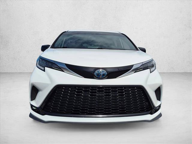 Used 2022 Toyota Sienna XSE FWD video 2