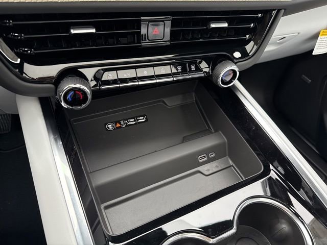 New 2026 Chevrolet Suburban Premier image 30