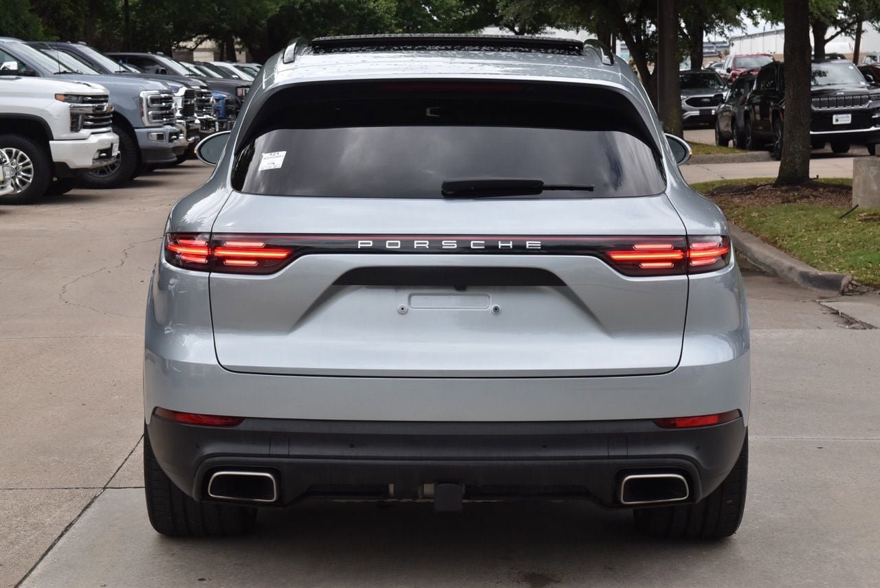 Used 2022 Porsche Cayenne AWD/4WD image 9