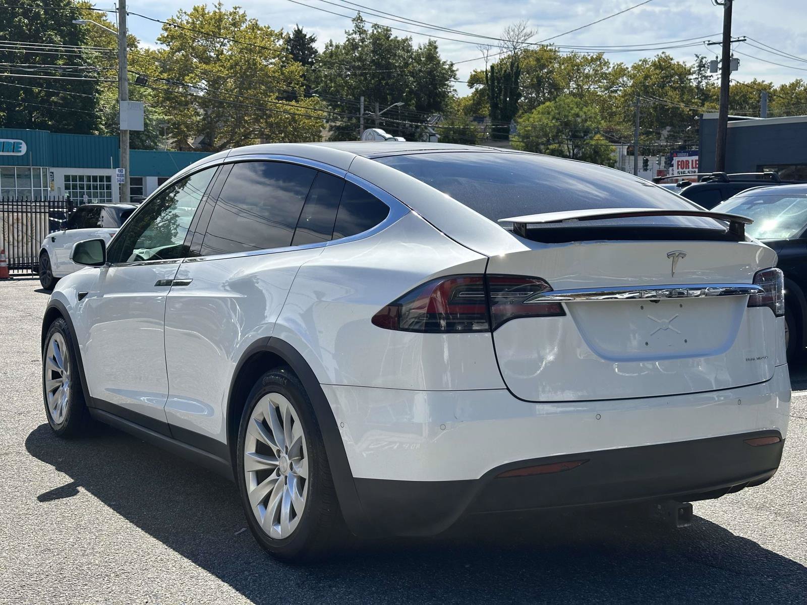 Used 2019 Tesla Model X Long Range AWD/4WD image 5
