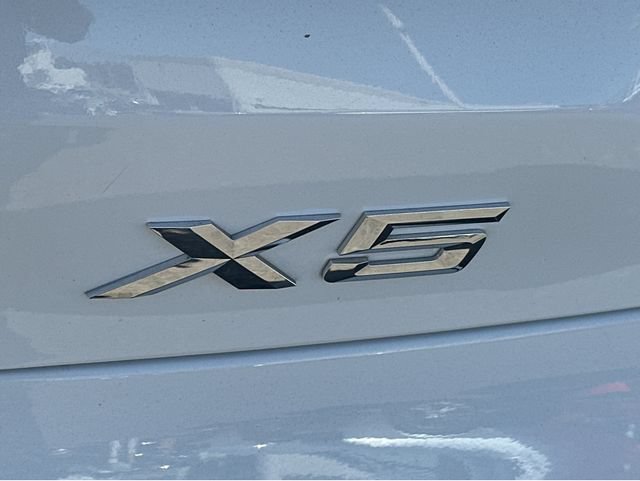 Used 2025 BMW X5 xDrive50e AWD/4WD image 4