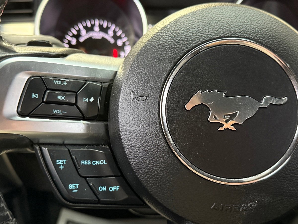 Used 2020 Ford Mustang Premium RWD image 17