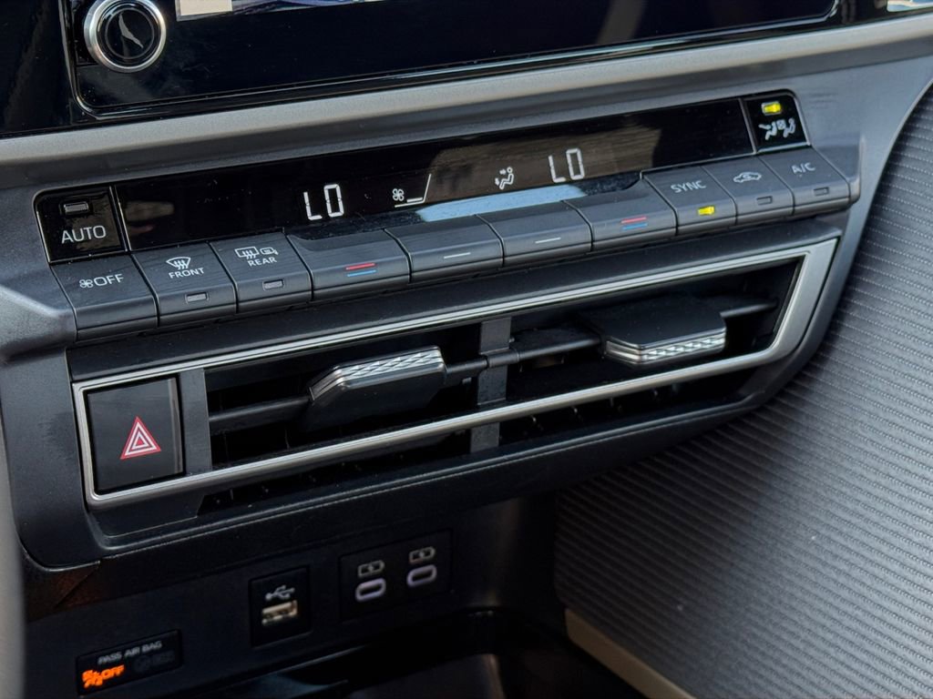 Certified 2025 Toyota Camry SE image 32