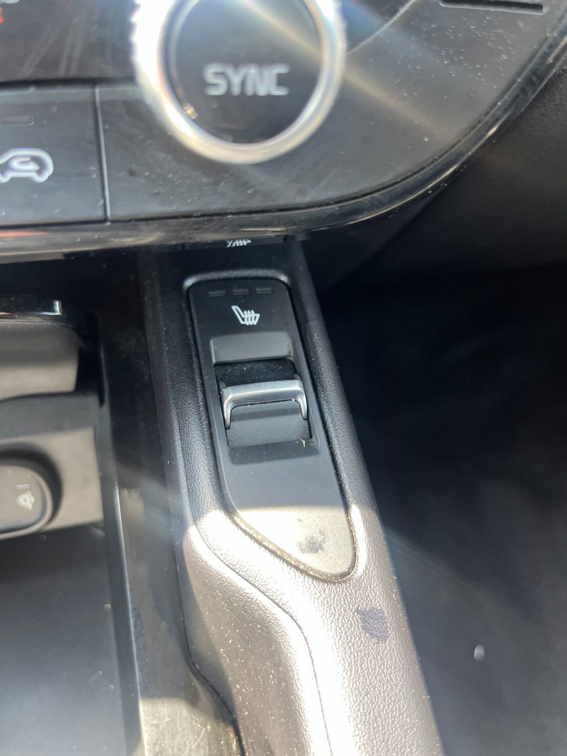 Used 2025 Kia Telluride S FWD image 16