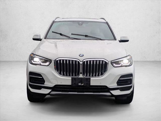 Used 2022 BMW X5 xDrive40i w/ Parking Assistance Package image 2