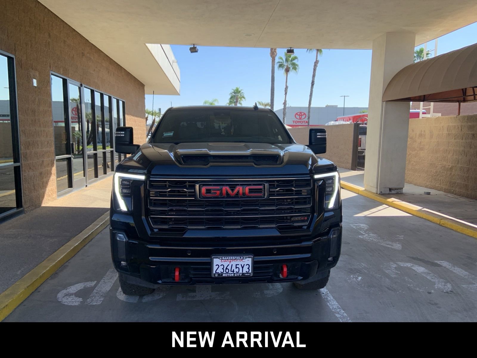 Certified 2024 GMC Sierra 2500 AT4 w/ AT4 Premium Plus Package image 2