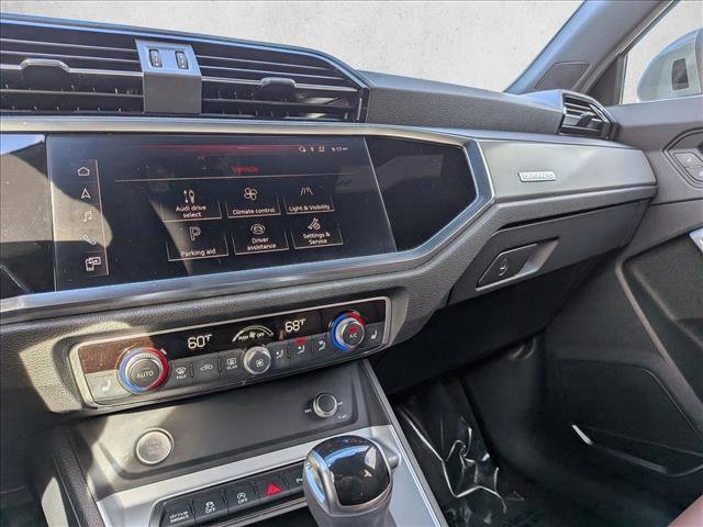 Used 2020 Audi Q3 2.0T Prestige w/ Prestige Package image 13
