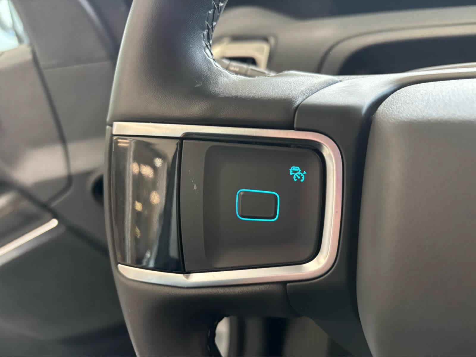 Certified 2025 Ford Expedition Active AWD/4WD image 19