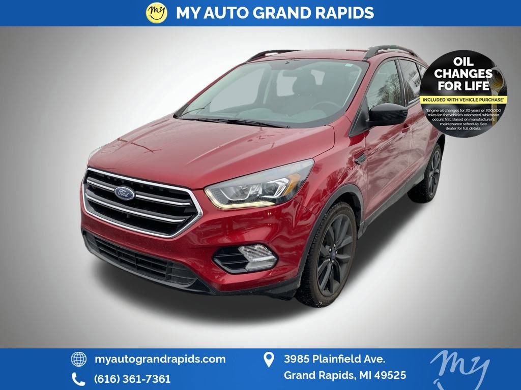 Used 2017 Ford Escape SE w/ SE Sport Appearance Package image 5
