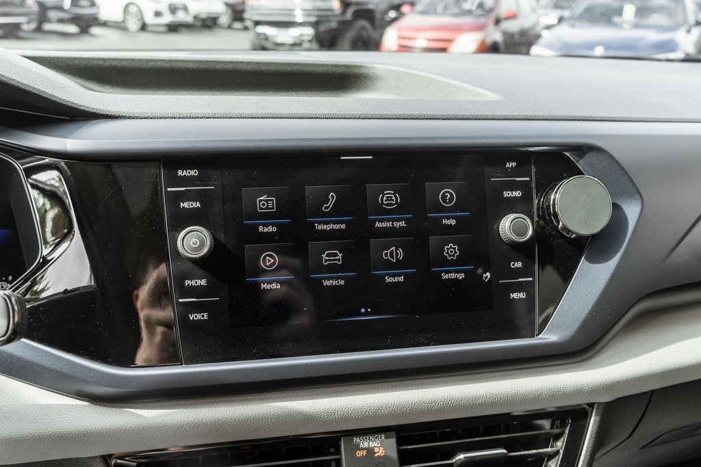 Used 2022 Volkswagen Taos SE image 9