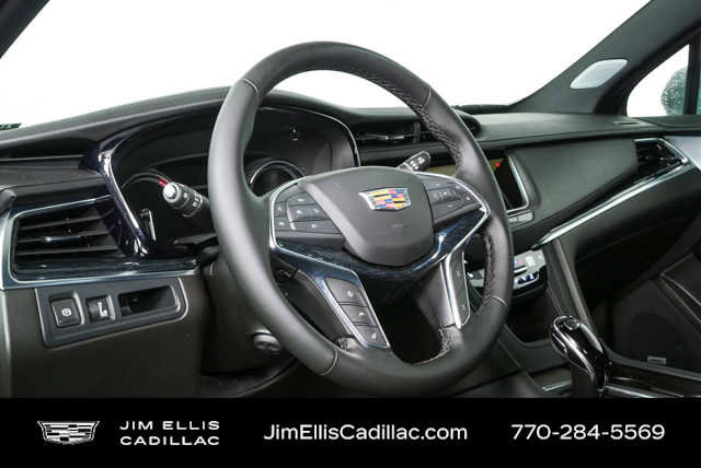 Used 2025 Cadillac XT5 Premium Luxury FWD image 4