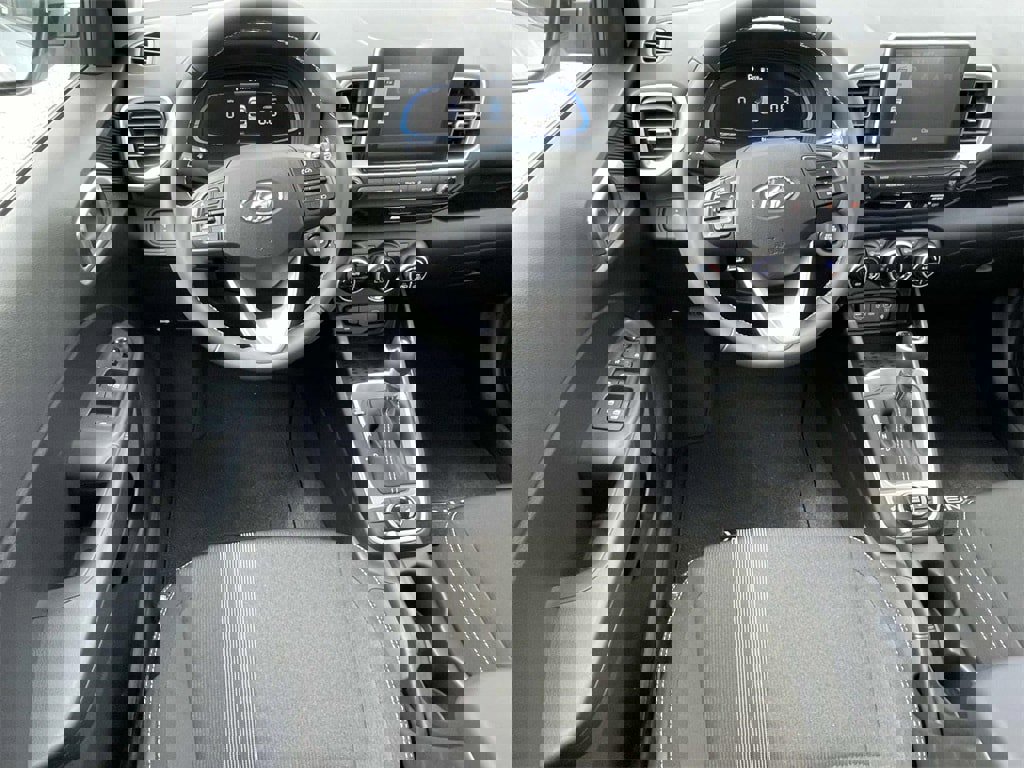 New 2026 Hyundai Venue SEL image 11