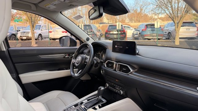 Used 2023 MAZDA CX-5 AWD 2.5 S w/ Premium Plus Pkg image 4