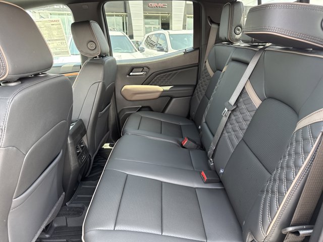 New 2026 GMC Canyon Denali w/ LPO, Denali Black Edition AWD/4WD image 6