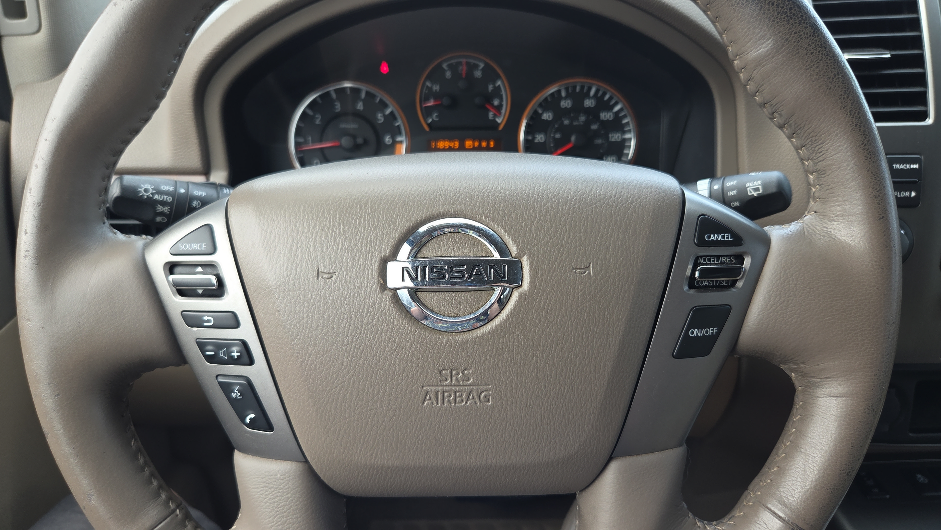Used 2015 Nissan Armada Platinum w/ 2nd Row Captain Seat Package RWD image 24