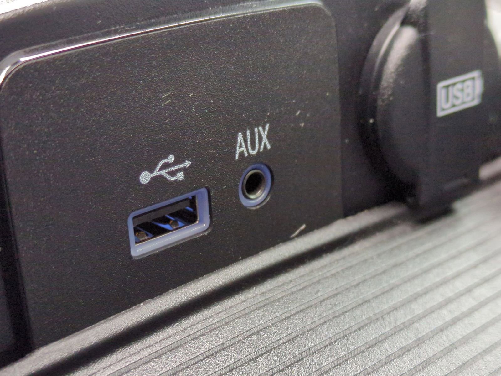 Used 2017 RAM 1500 Laramie w/ Convenience Group image 36