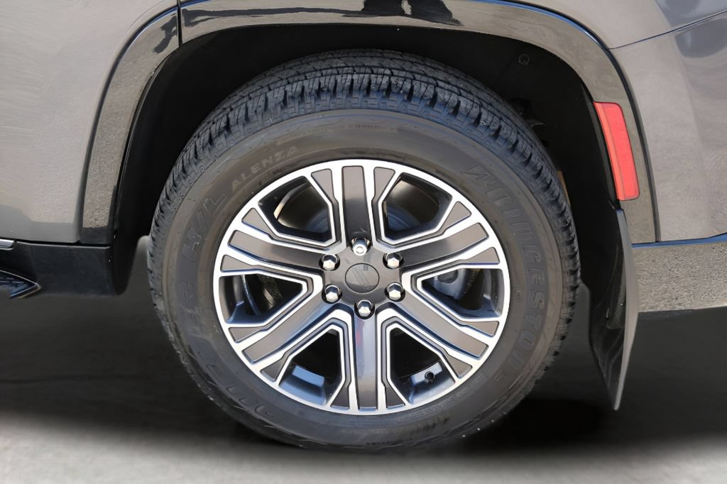 Used 2024 Jeep Wagoneer 2WD w/ Premium Group I image 11