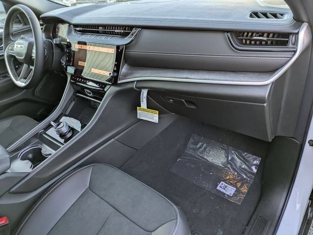 New 2026 Jeep Grand Cherokee Altitude AWD/4WD image 34