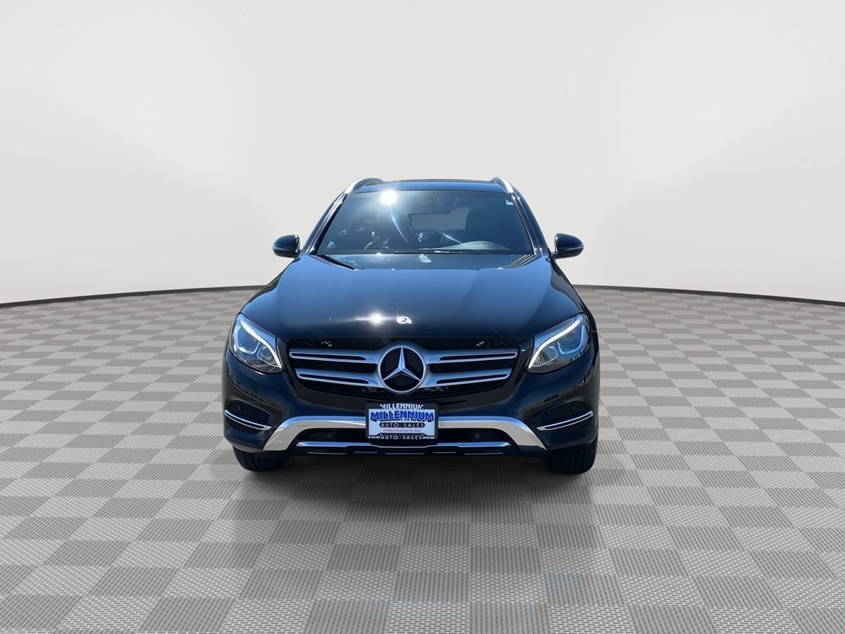 Used 2018 Mercedes-Benz GLC 300 4MATIC image 2