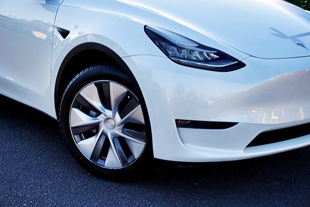 Used 2023 Tesla Model Y Long Range AWD/4WD image 4