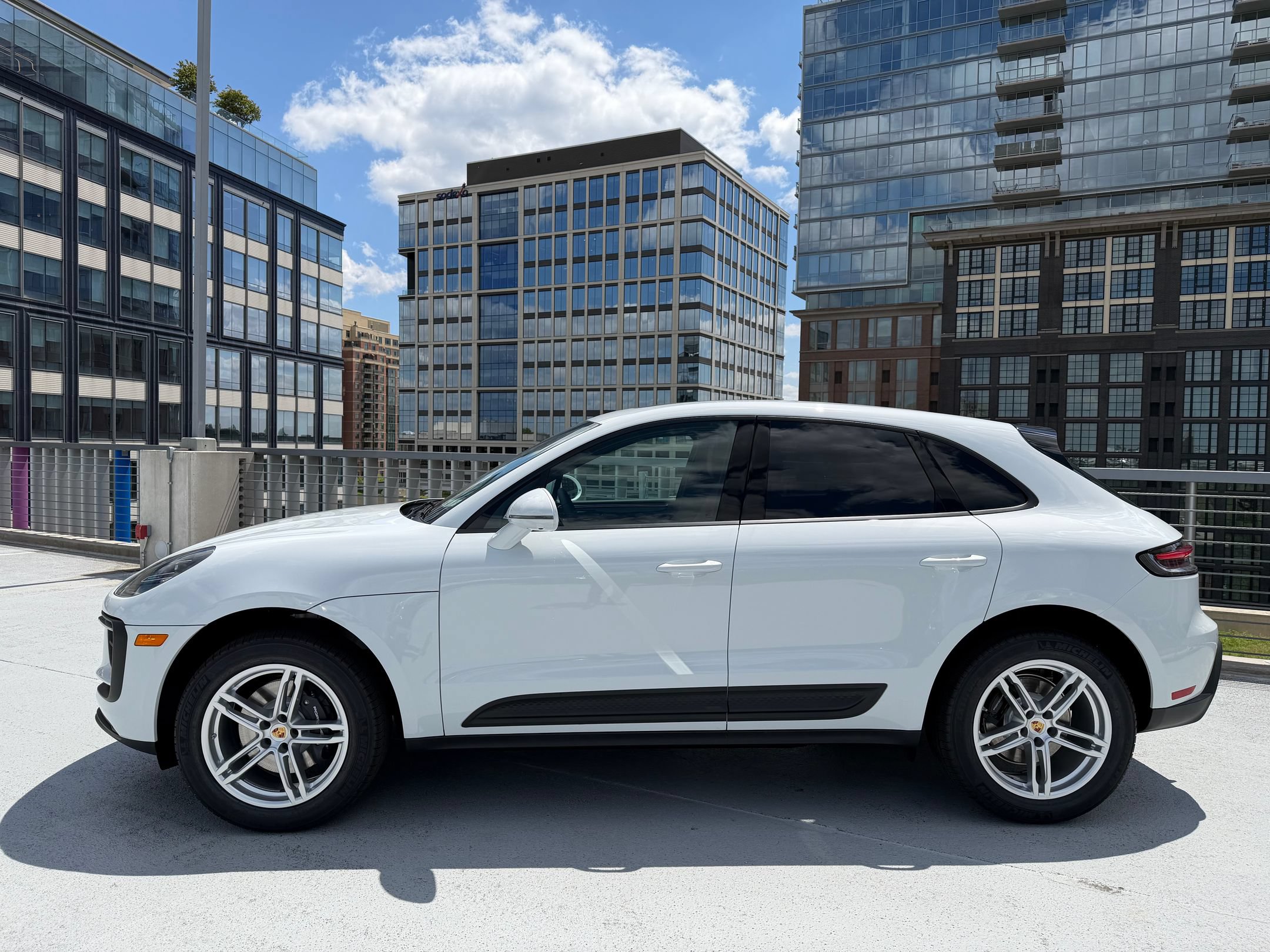 Used 2026 Porsche Macan AWD/4WD image 2