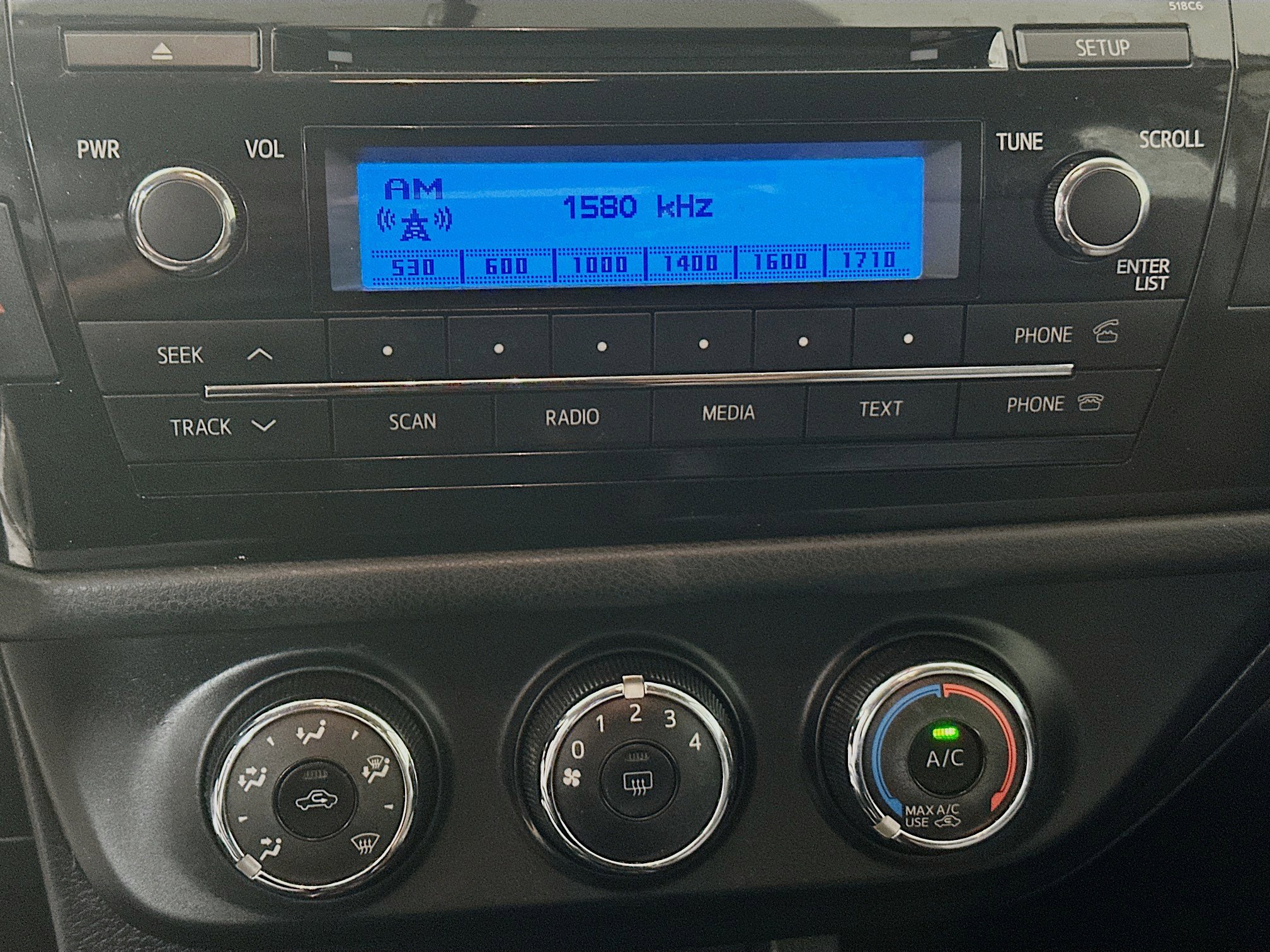 Used 2015 Toyota Corolla L FWD image 23