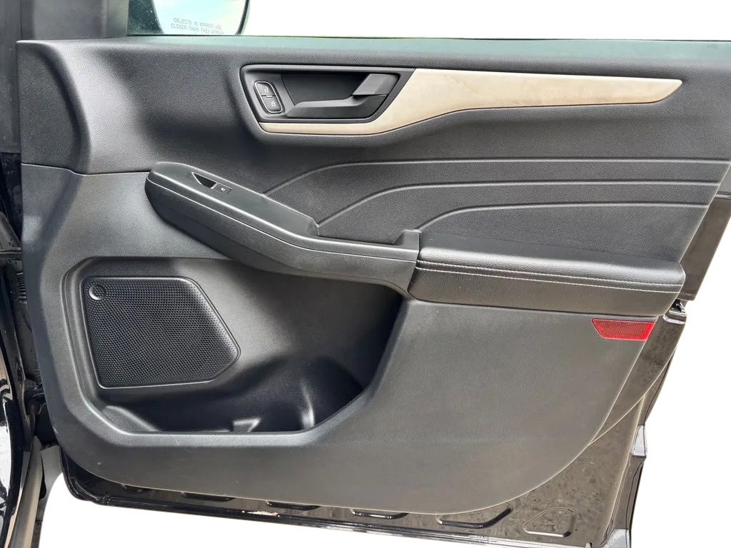 Used 2022 Ford Escape S FWD image 27