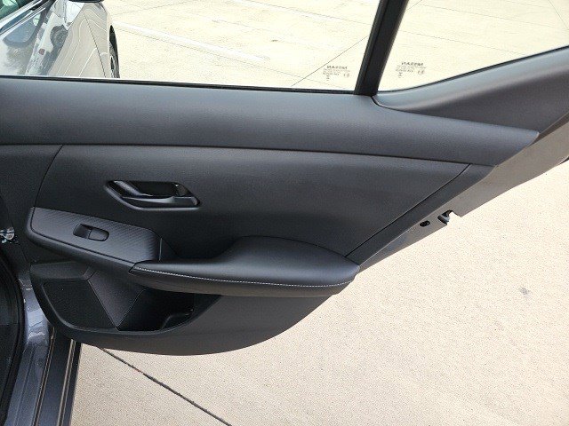 Used 2024 Nissan Sentra SV image 17