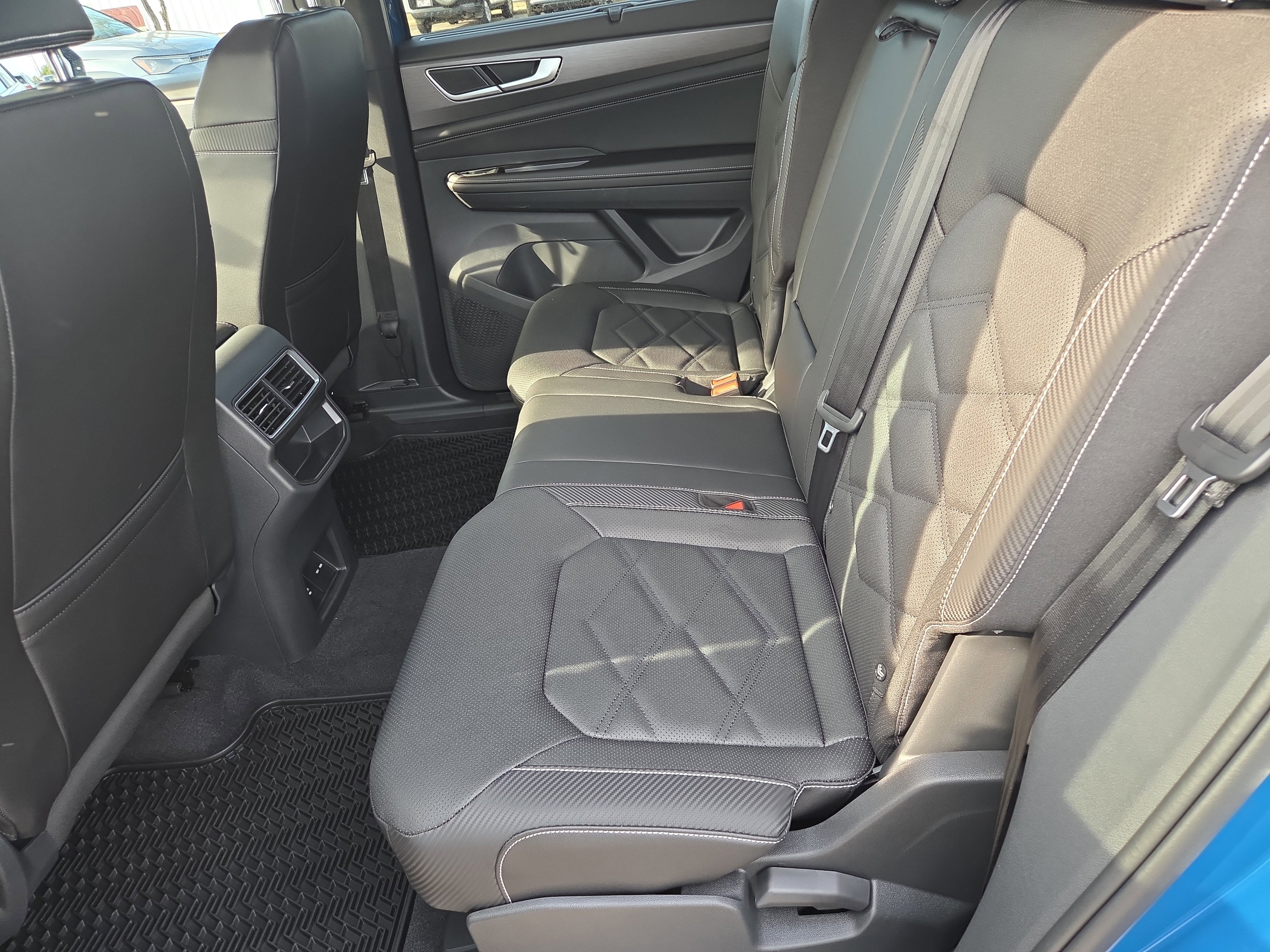 New 2026 Volkswagen Atlas Cross Sport SE image 6