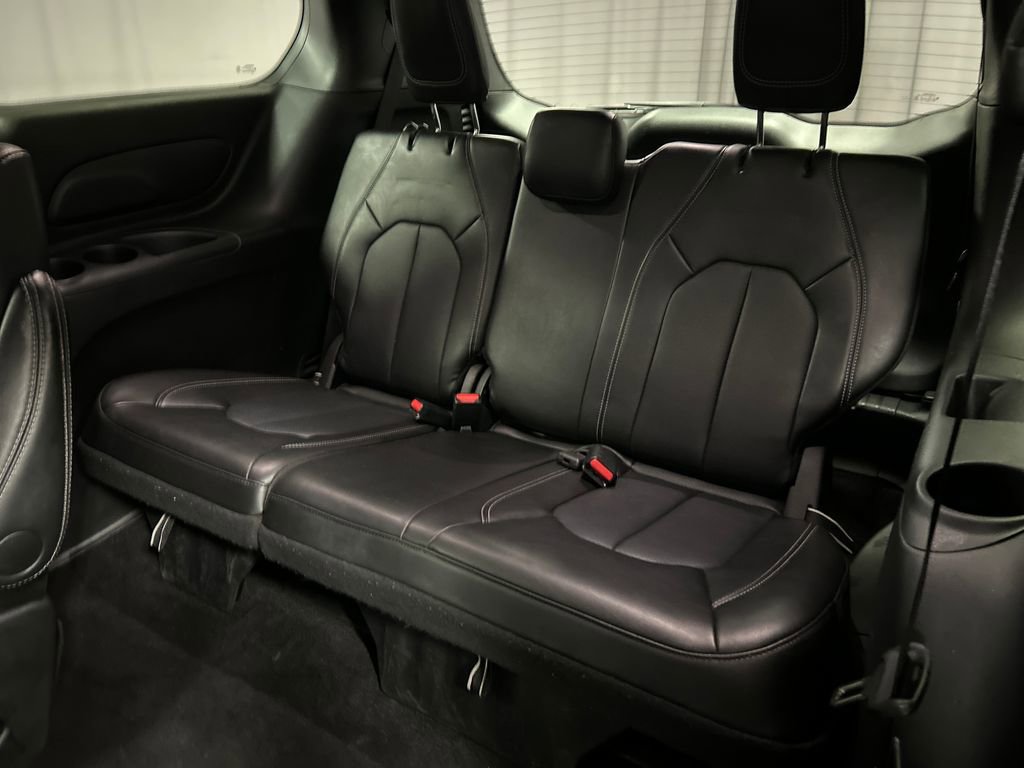Used 2025 Chrysler Pacifica Select FWD image 24