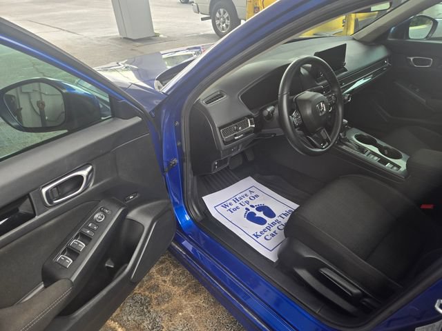 Used 2022 Honda Civic EX image 4