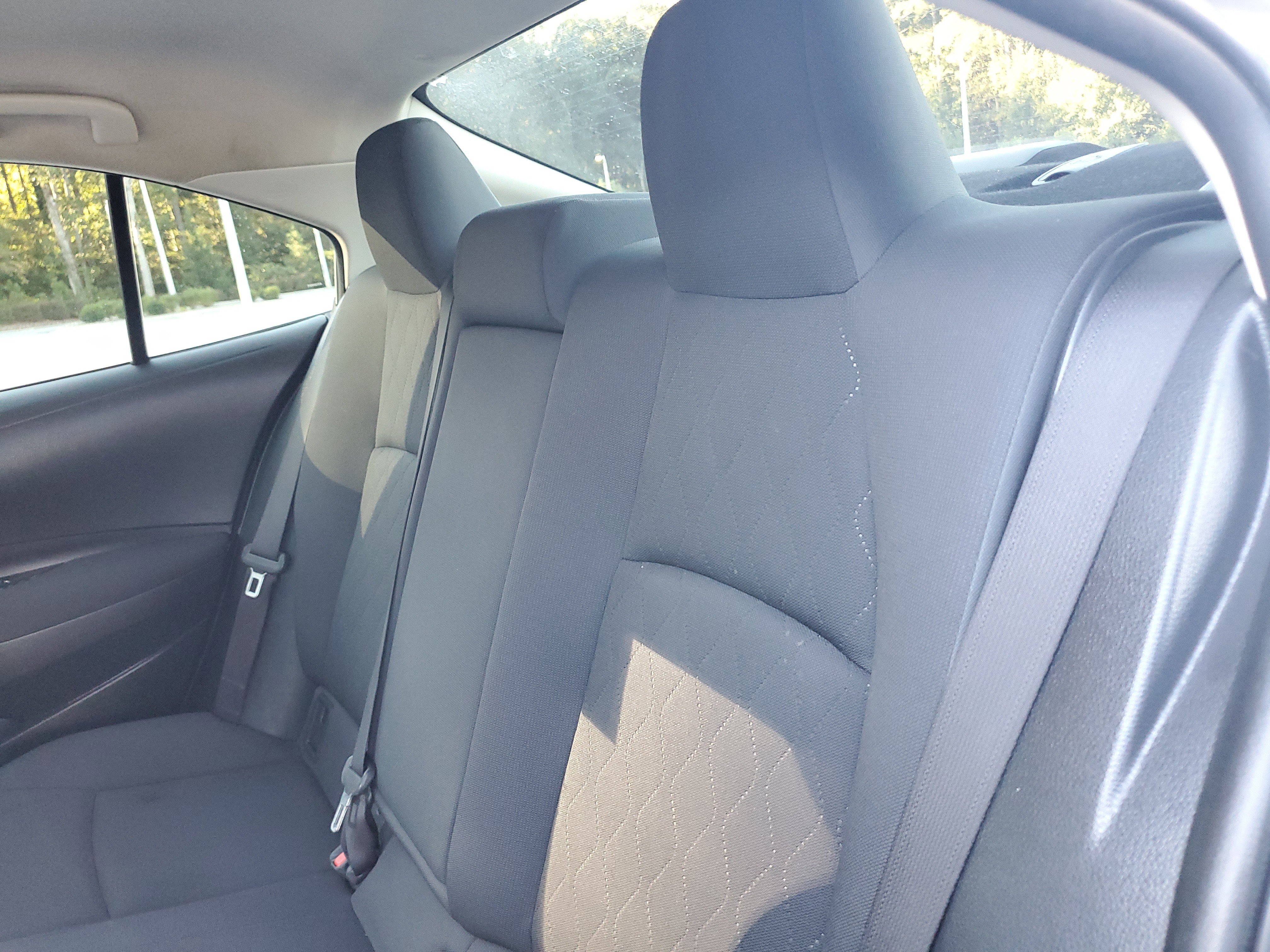 Used 2020 Toyota Corolla LE image 11