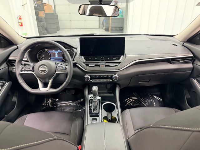 Used 2023 Nissan Altima 2.5 SV w/ SV Premium Package image 23