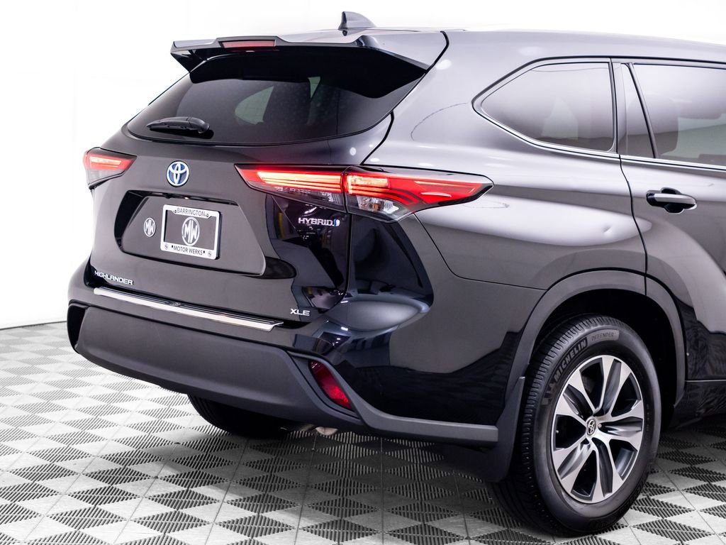 Used 2020 Toyota Highlander XLE AWD/4WD image 36