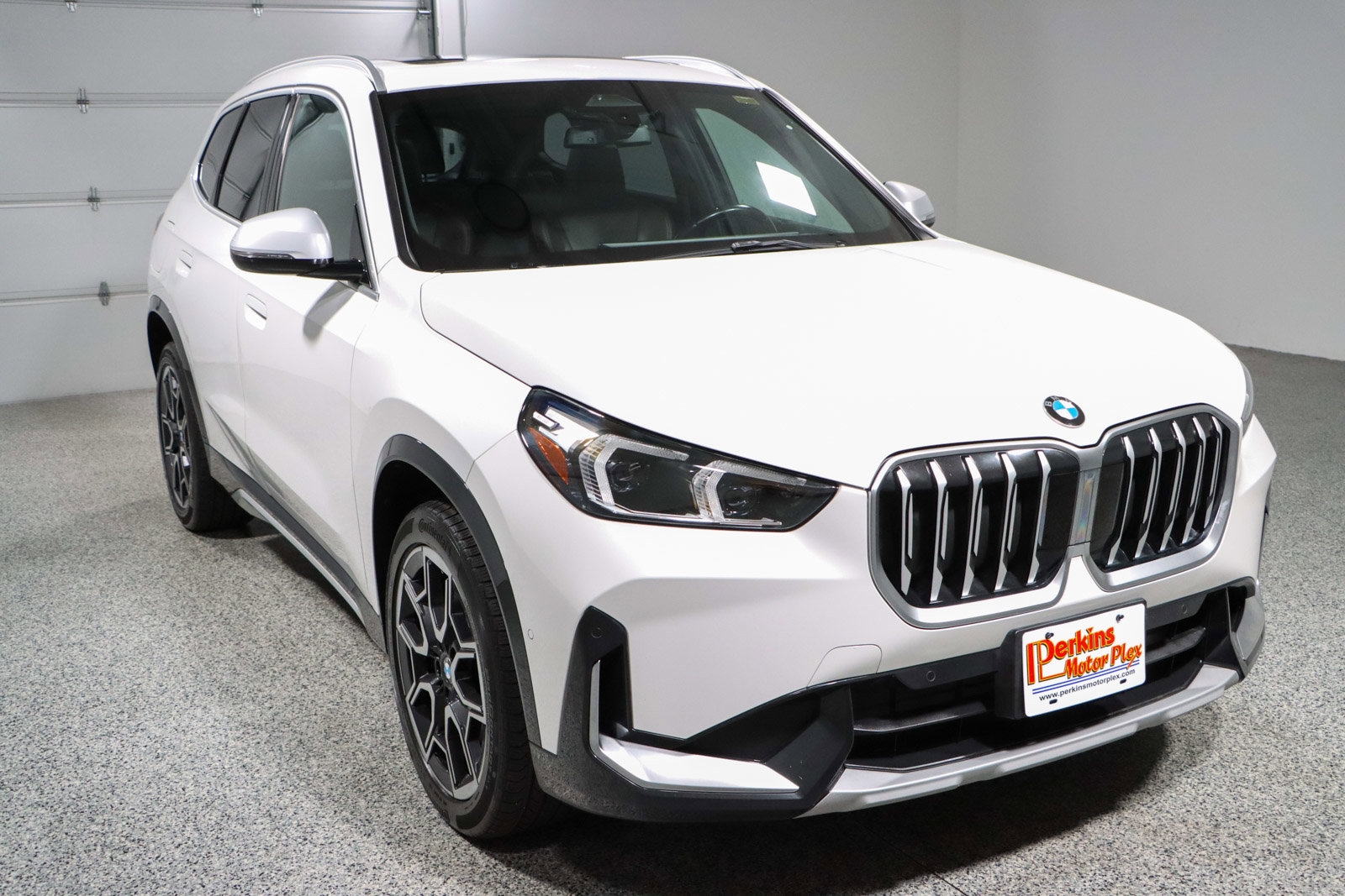 Used 2023 BMW X1 xDrive28i w/ Convenience Package AWD/4WD image 5