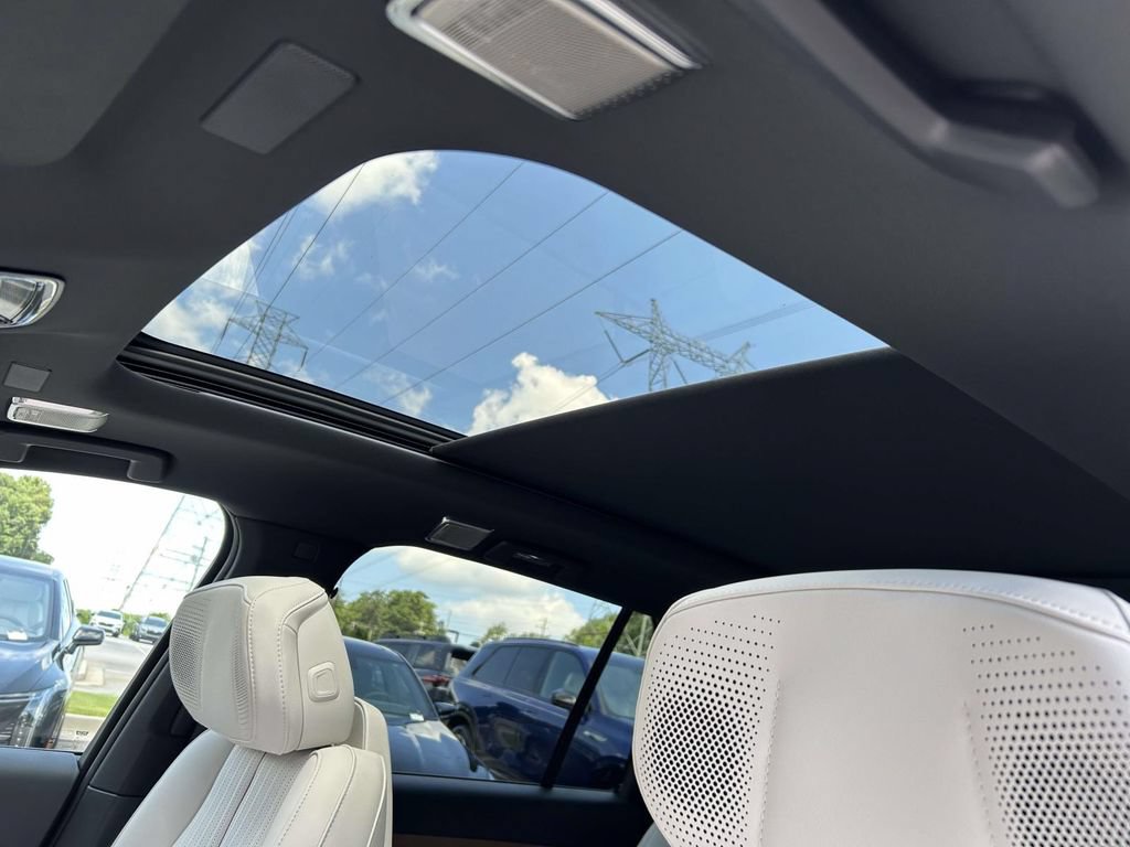 New 2027 Cadillac Vistiq Luxury AWD/4WD image 20