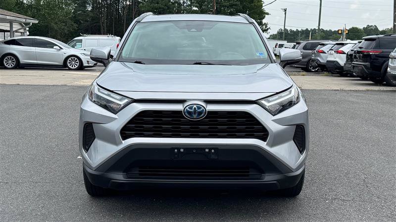Used 2022 Toyota RAV4 XLE w/ Convenience Package AWD/4WD image 3