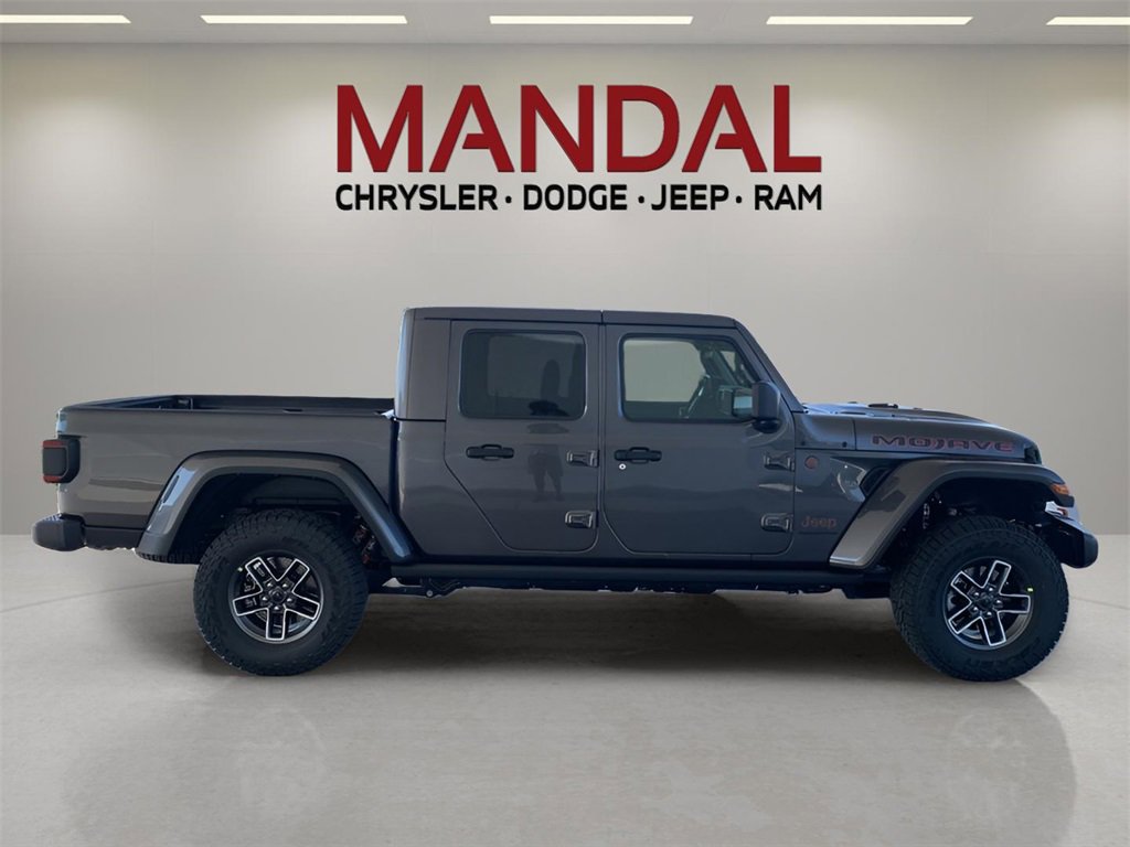 New 2025 Jeep Gladiator Mojave w/ Convenience Group image 7
