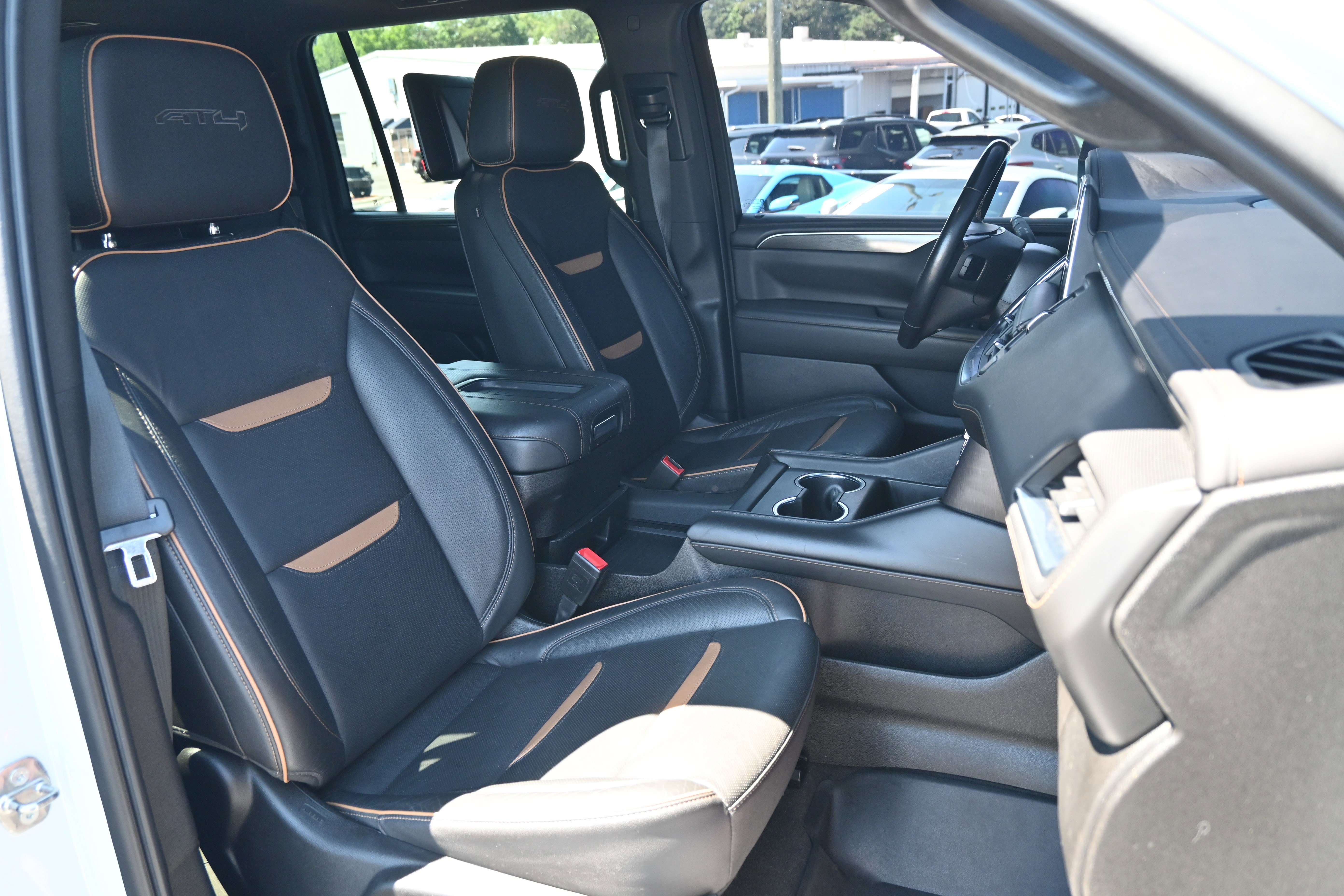 Used 2021 GMC Yukon XL AT4 w/ Rear Media and Nav Package AWD/4WD image 34