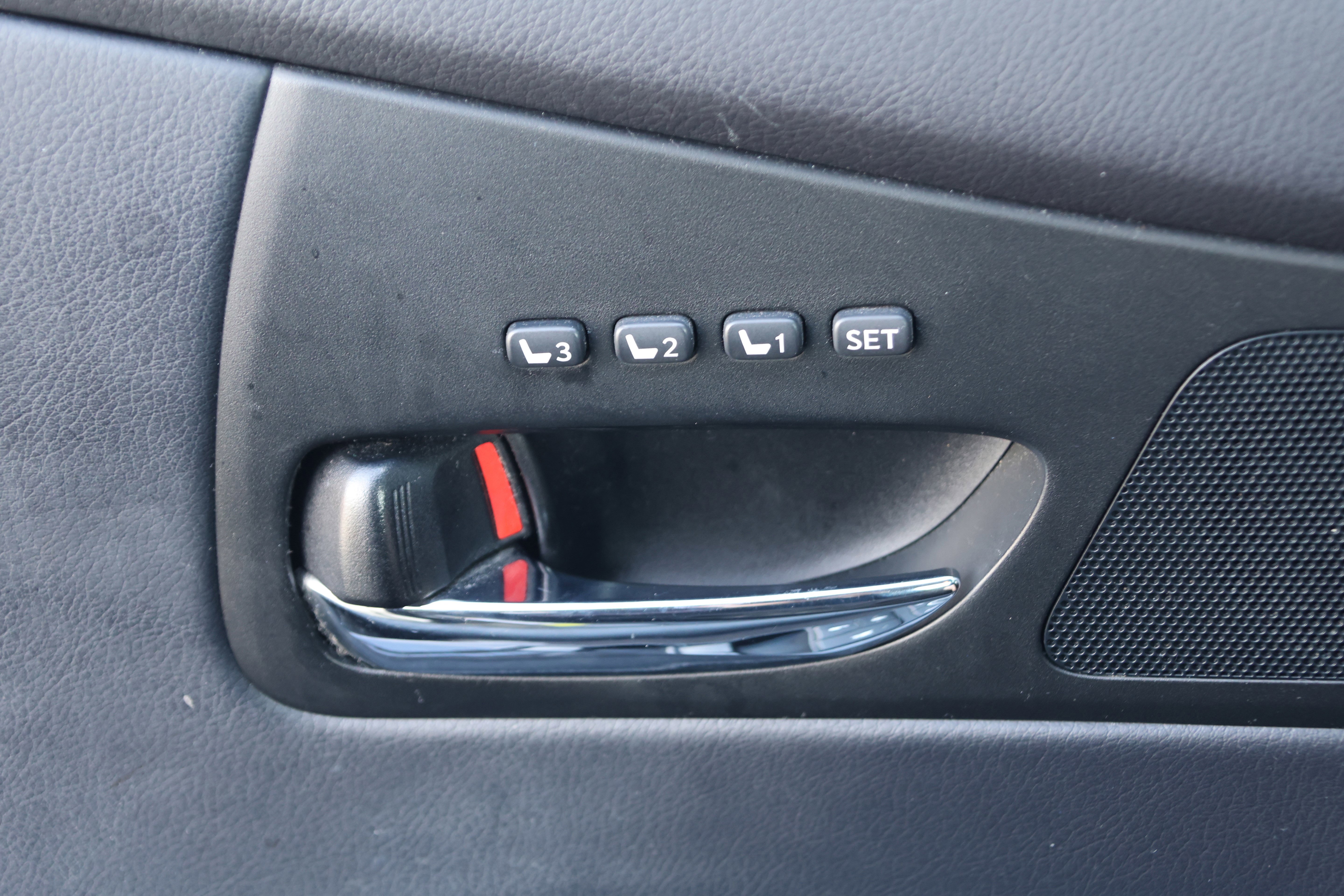 Used 2013 Lexus RX 450h AWD w/ Navigation Pkg image 13