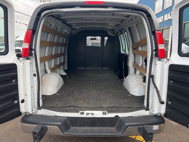 Used 2022 Chevrolet Express 2500 w/ Driver Convenience Package RWD image 9