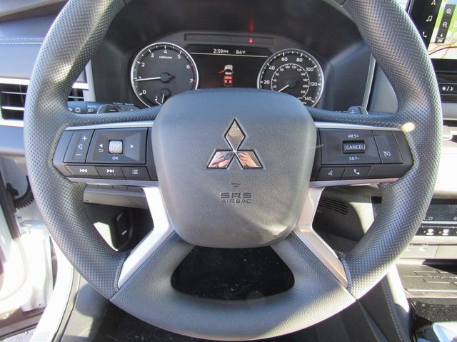 New 2026 Mitsubishi Outlander ES image 20